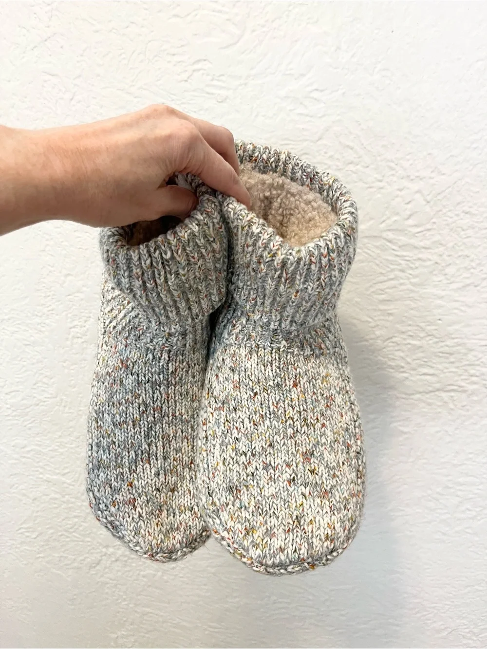 BOMBAS Gripper Slippers Sherpa Lined Beige Knit Adult Large L